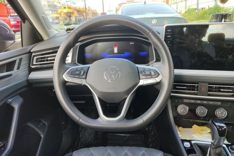 Used Volkswagen Sagitar 2023 300TSI DSG Excellence Edition Steering Wheel