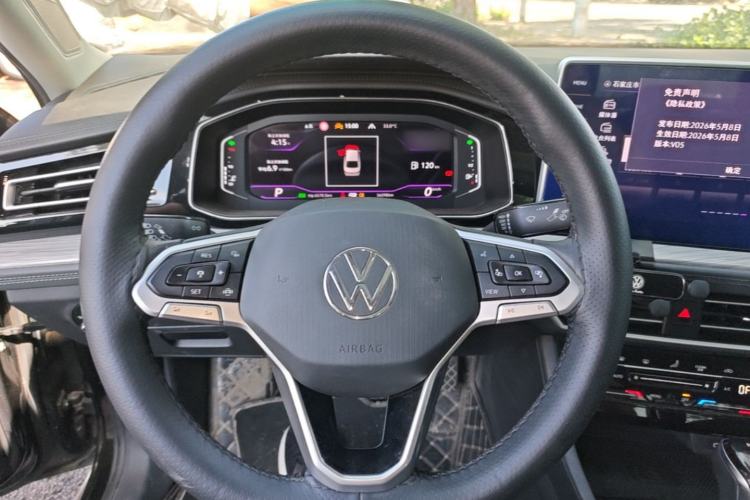 Used Volkswagen Sagitar 2023 280TSI DSG Excellence Plus Edition Steering Wheel