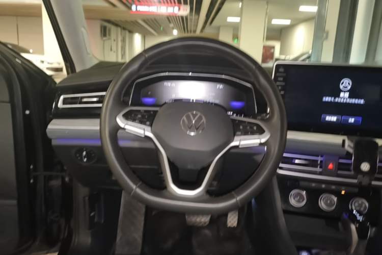 Used Volkswagen Sagitar 2023 300TSI DSG Excellence Edition Steering Wheel
