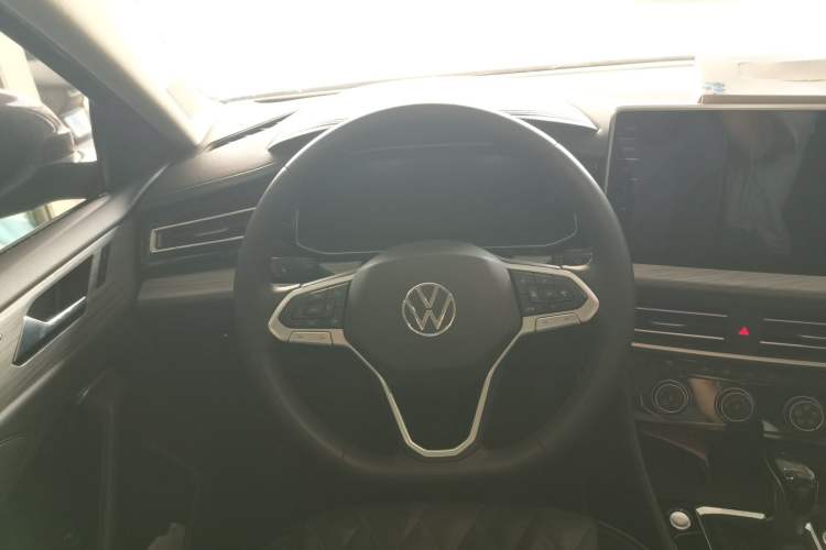 Used Volkswagen Sagitar 2023 300TSI DSG Excellence Edition Steering Wheel