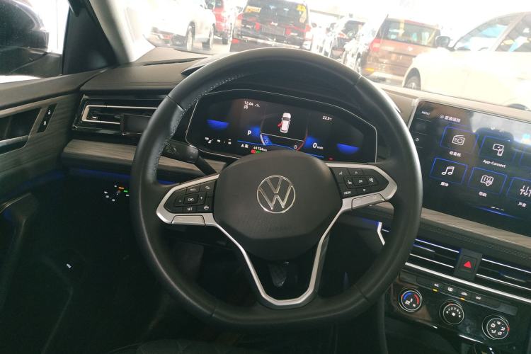 Used Volkswagen Sagitar 2023 300TSI DSG Excellence Edition Steering Wheel