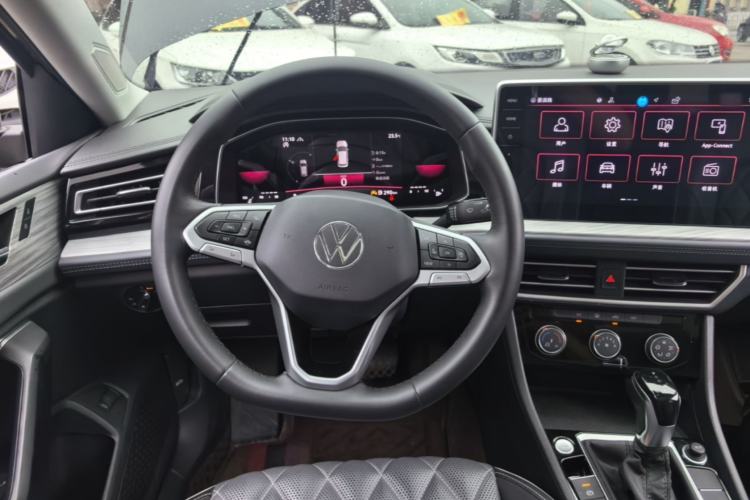 Used Volkswagen Sagitar 2023 300TSI DSG Excellence Edition Steering Wheel