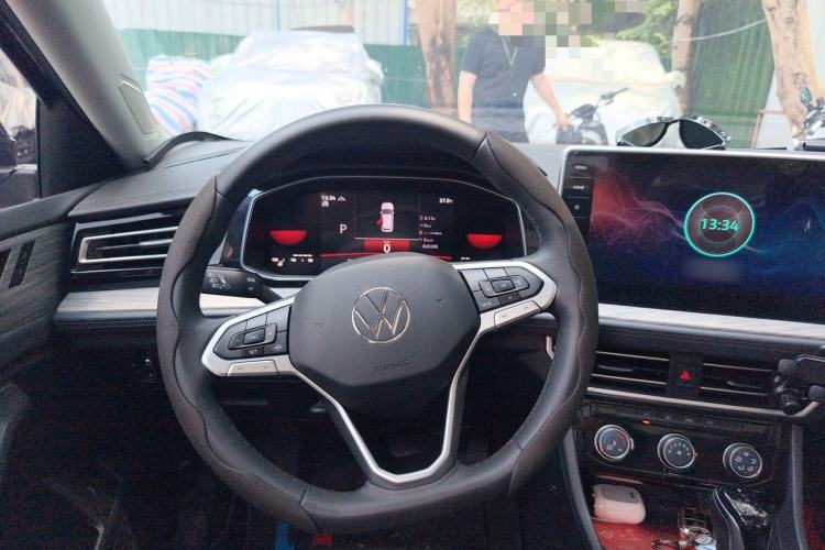 Used Volkswagen Sagitar 2023 300TSI DSG Excellence Edition Steering Wheel
