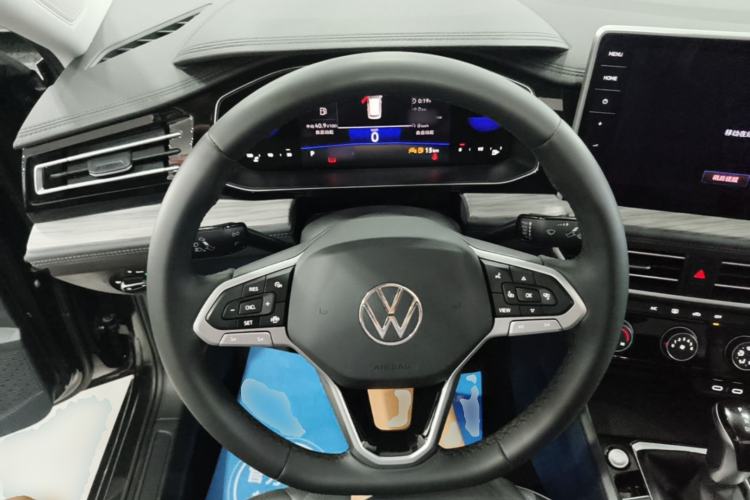 Used Volkswagen Sagitar 2023 300TSI DSG Excellence Edition Steering Wheel