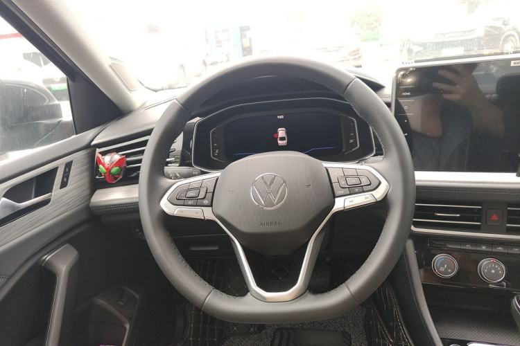 Used Volkswagen Sagitar 2023 300TSI DSG Excellence Edition Steering Wheel