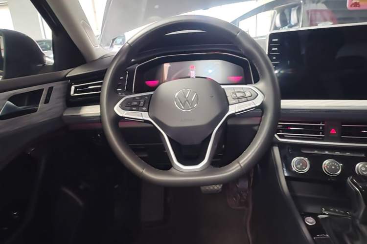 Used Volkswagen Sagitar 2023 300TSI DSG Excellence Edition Steering Wheel