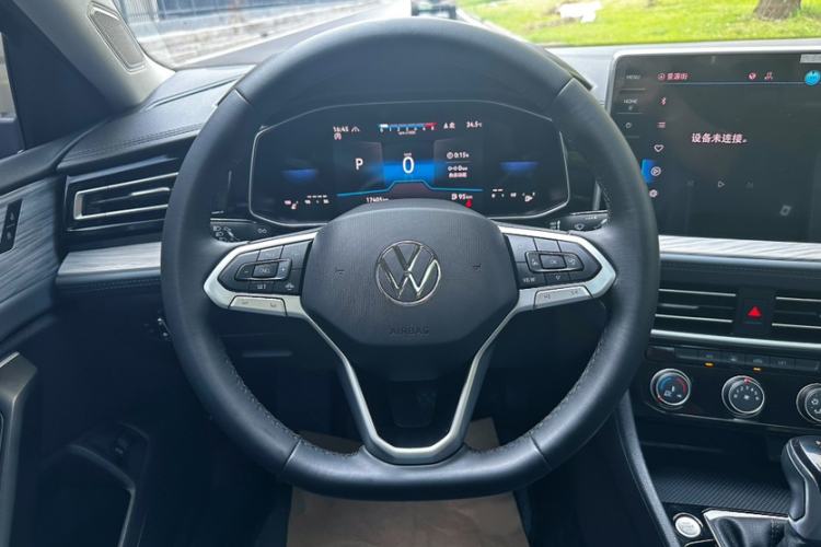 Used Volkswagen Sagitar 2023 300TSI DSG Excellence Edition Steering Wheel