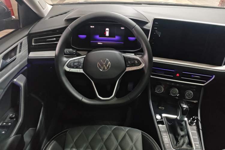 Used Volkswagen Sagitar 2023 300TSI DSG Excellence Edition Steering Wheel