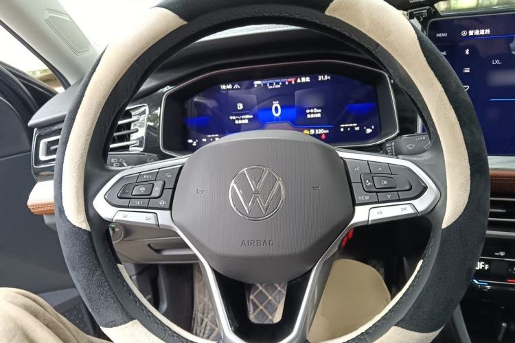 Used Volkswagen Sagitar 2023 280TSI DSG Excellence Plus Edition Steering Wheel