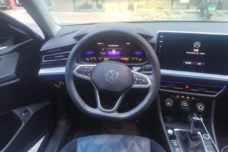 Used Volkswagen Sagitar 2023 300TSI DSG Excellence Edition Steering Wheel