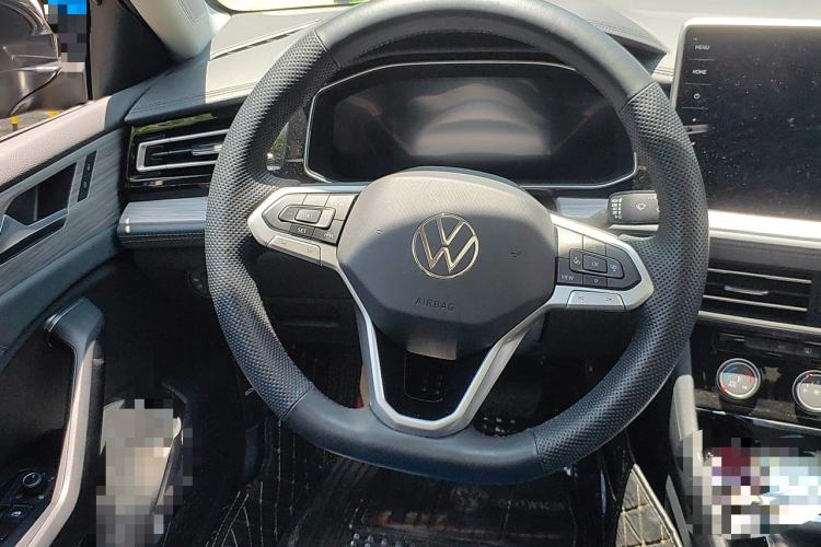 Used Volkswagen Sagitar 2023 300TSI DSG Excellence Edition Steering Wheel