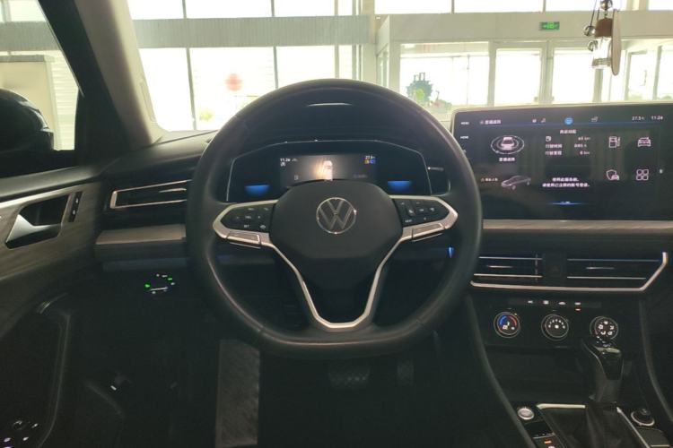 Used Volkswagen Sagitar 2023 300TSI DSG Excellence Edition Steering Wheel