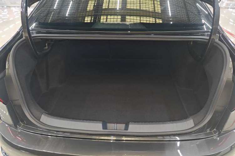 Used Volkswagen Sagitar 2023 300TSI DSG Excellence Edition Trunk