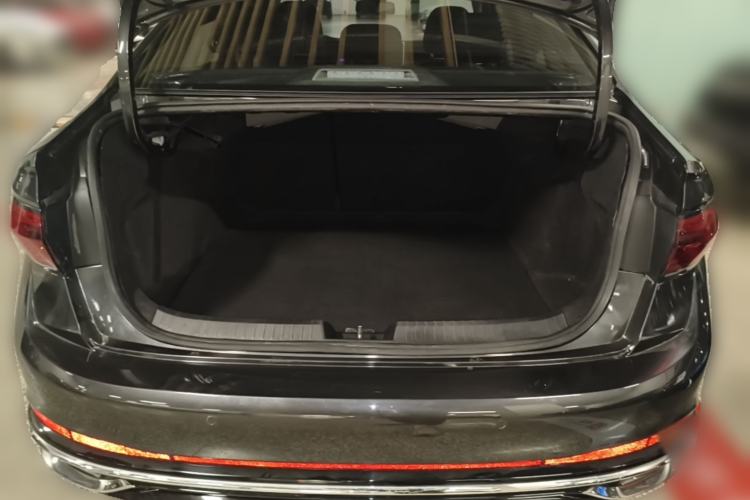 Used Volkswagen Sagitar 2023 300TSI DSG Excellence Edition Trunk
