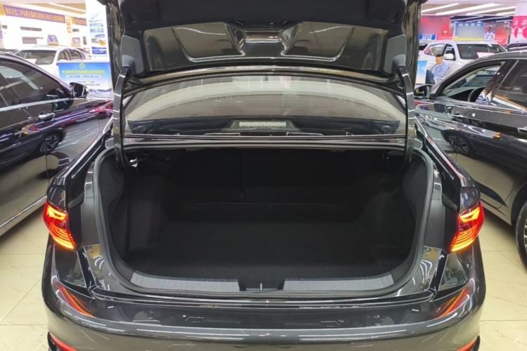 Used Volkswagen Sagitar 2023 300TSI DSG Excellence Edition Trunk
