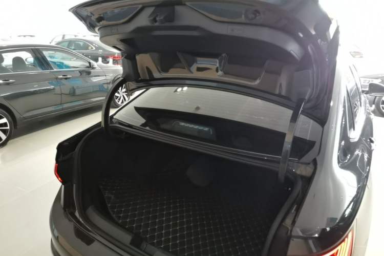 Used Volkswagen Sagitar 2023 300TSI DSG Excellence Edition Trunk