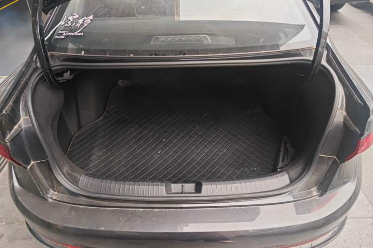 Used Volkswagen Sagitar 2023 300TSI DSG Excellence Edition Trunk