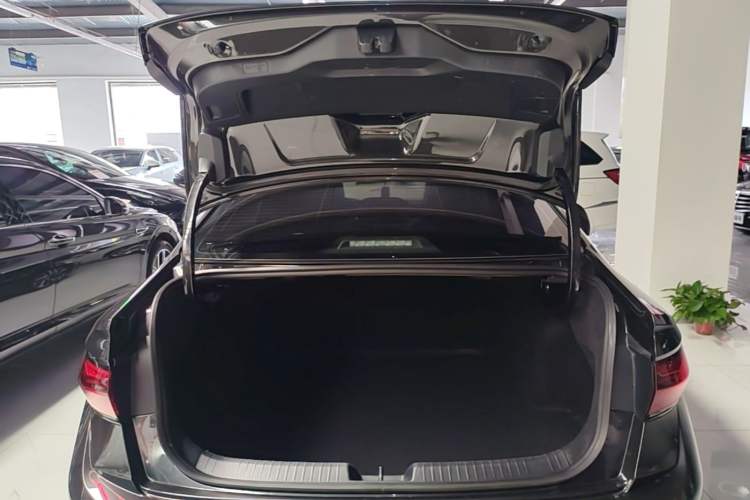 Used Volkswagen Sagitar 2023 300TSI DSG Excellence Edition Trunk