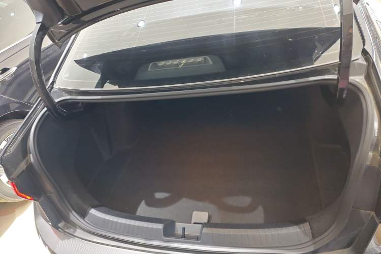 Used Volkswagen Sagitar 2023 300TSI DSG Excellence Edition Trunk