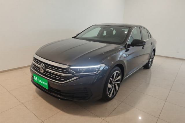 Ojetý Volkswagen Sagitar 2023 300TSI DSG Excellence Edition