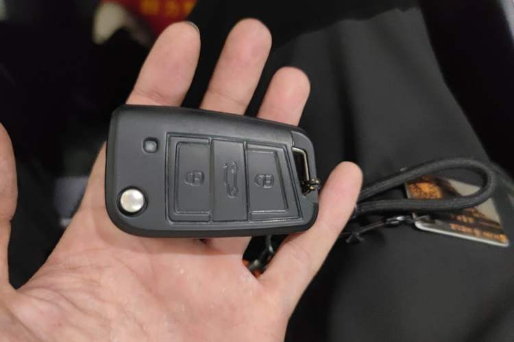 Used Volkswagen Sagitar 2023 300TSI DSG Excellence Edition Vehicle Key