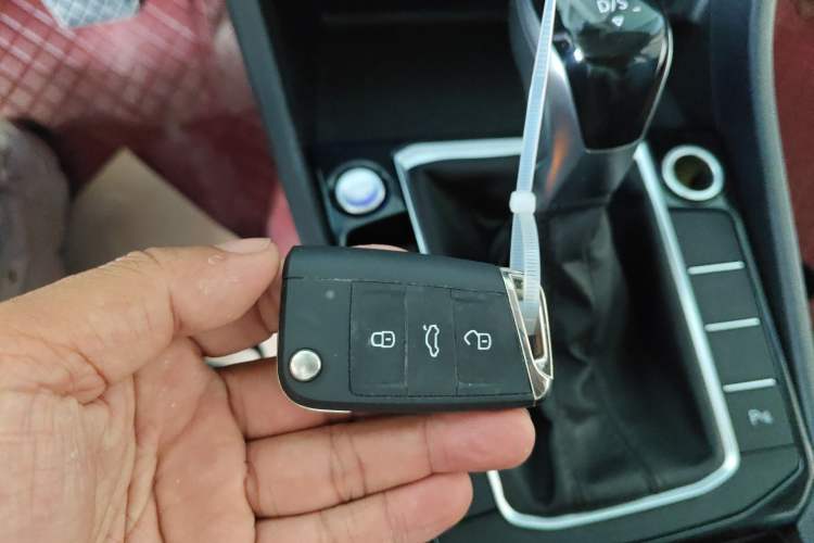 Used Volkswagen Sagitar 2023 300TSI DSG Excellence Edition Vehicle Key