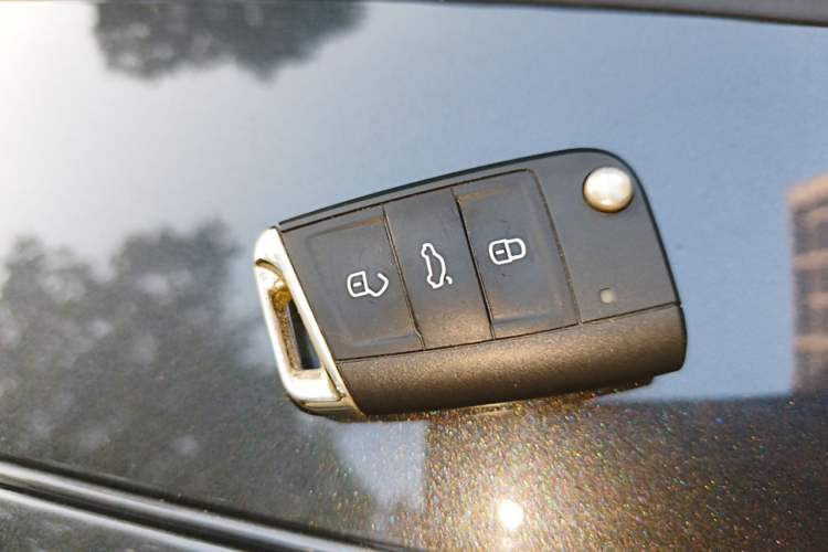 Used Volkswagen Sagitar 2023 300TSI DSG Excellence Edition Vehicle Key