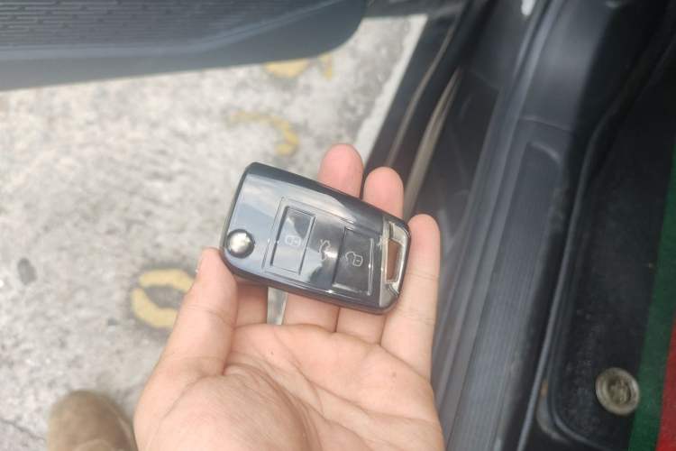Used Volkswagen Sagitar 2023 300TSI DSG Excellence Edition Vehicle Key