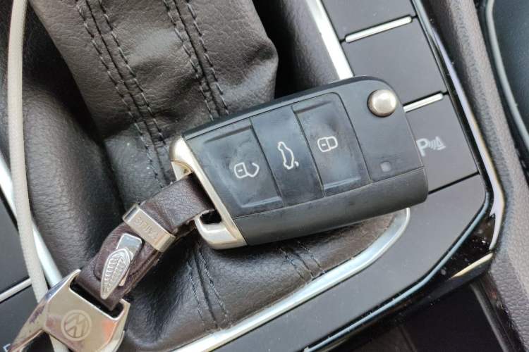 Used Volkswagen Sagitar 2023 300TSI DSG Excellence Edition Vehicle Key