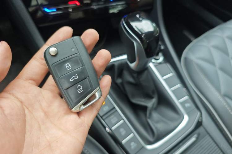 Used Volkswagen Sagitar 2023 300TSI DSG Excellence Edition Vehicle Key
