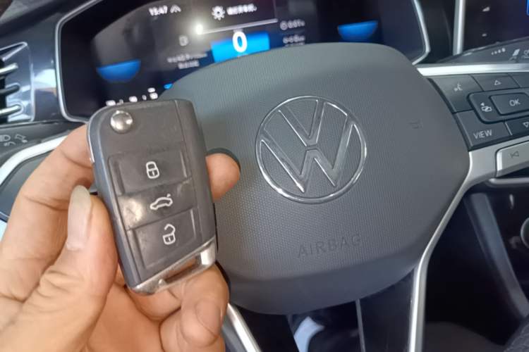Used Volkswagen Sagitar 2023 300TSI DSG Excellence Edition Vehicle Key