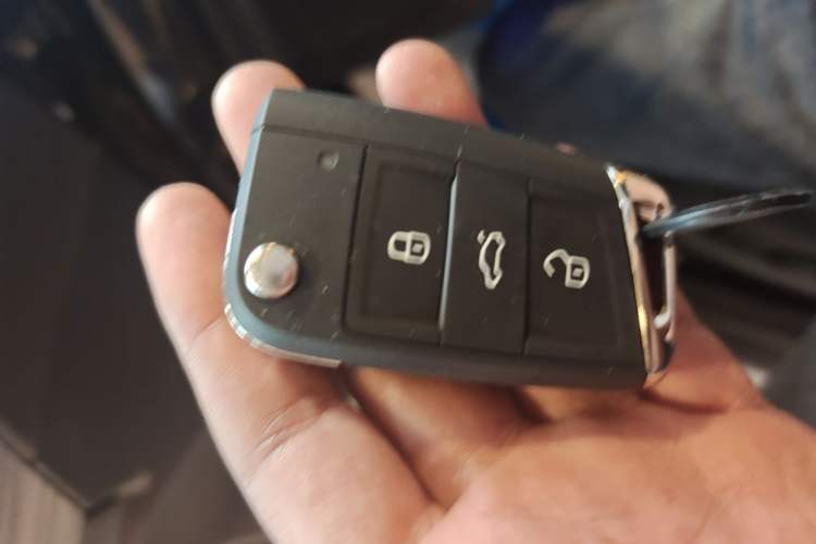 Used Volkswagen Sagitar 2023 300TSI DSG Excellence Edition Vehicle Key
