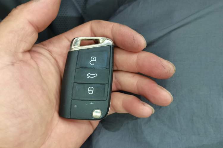 Used Volkswagen Sagitar 2023 300TSI DSG Excellence Edition Vehicle Key
