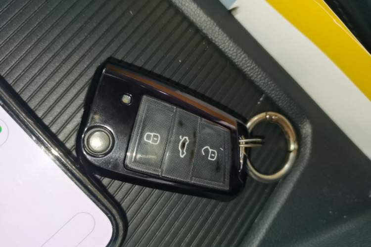 Used Volkswagen Sagitar 2023 300TSI DSG Excellence Edition Vehicle Key
