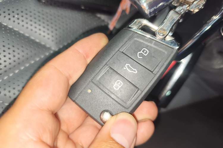 Used Volkswagen Sagitar 2023 300TSI DSG Excellence Edition Vehicle Key