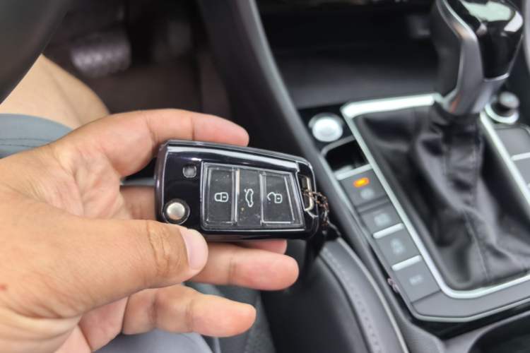 Used Volkswagen Sagitar 2023 300TSI DSG Excellence Edition Vehicle Key