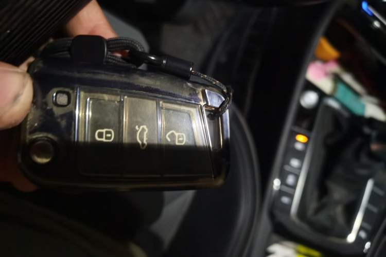Used Volkswagen Sagitar 2023 280TSI DSG Excellence Edition Vehicle Key