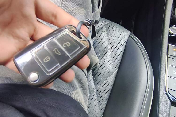Used Volkswagen Sagitar 2023 300TSI DSG Excellence Edition Vehicle Key