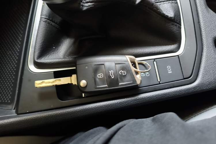 Used Volkswagen Sagitar 2023 300TSI DSG Flyover Edition Vehicle Key