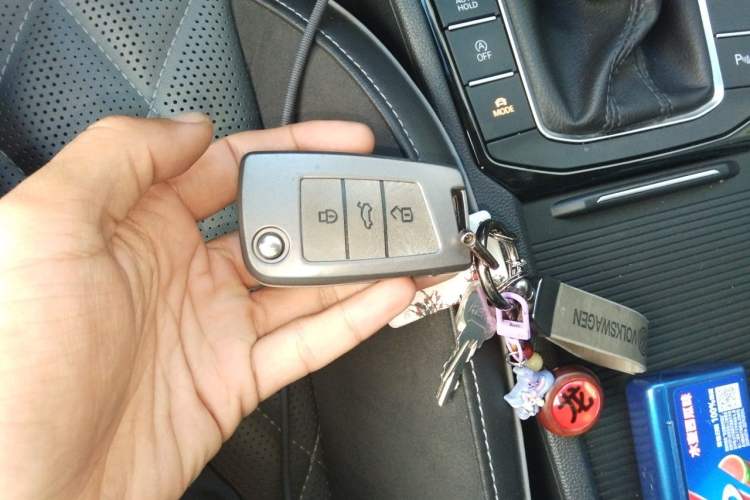 Used Volkswagen Sagitar 2023 300TSI DSG Excellence Edition Vehicle Key