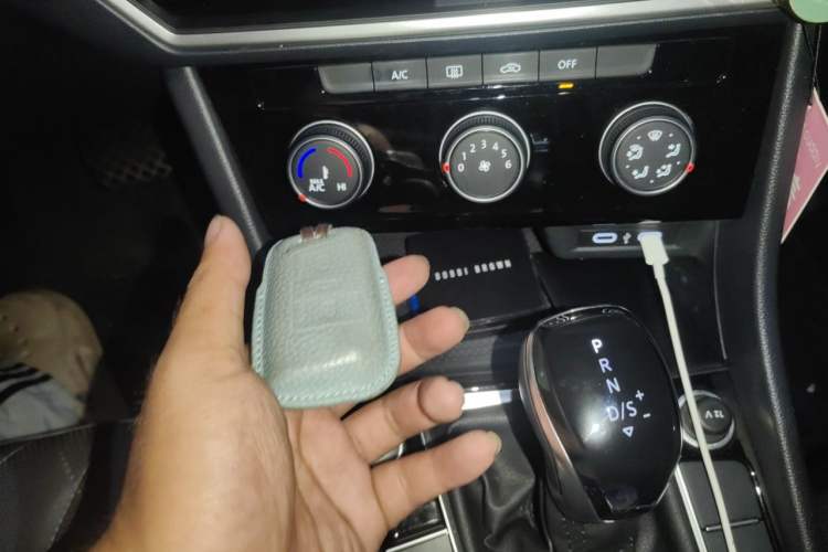 Used Volkswagen Sagitar 2023 280TSI DSG Excellence Edition Vehicle Key