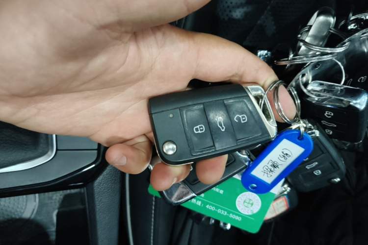 Used Volkswagen Sagitar 2023 300TSI DSG Excellence Edition Vehicle Key