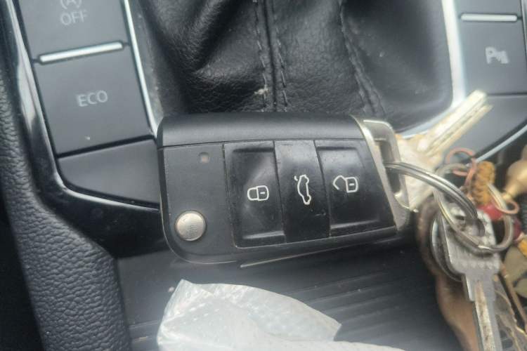 Used Volkswagen Sagitar 2023 200TSI DSG Flyover Edition Vehicle Key