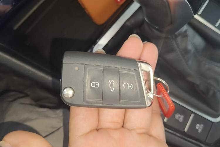 Used Volkswagen Sagitar 2023 300TSI DSG Excellence Edition Vehicle Key