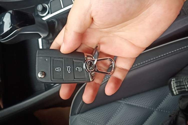 Used Volkswagen Sagitar 2023 300TSI DSG Excellence Edition Vehicle Key
