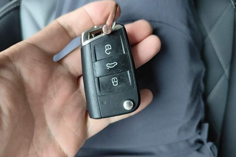 Used Volkswagen Sagitar 2023 300TSI DSG Excellence Edition Vehicle Key
