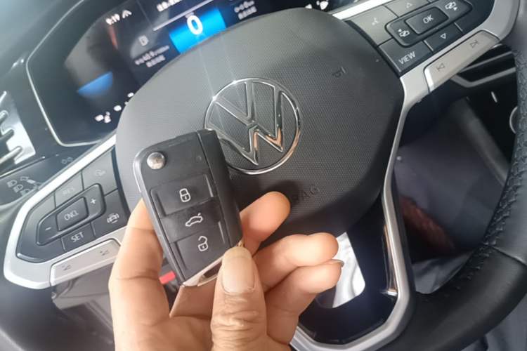 Used Volkswagen Sagitar 2023 300TSI DSG Excellence Edition Vehicle Key