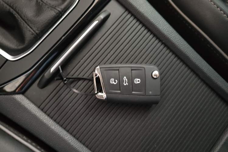 Used Volkswagen Sagitar 2023 200TSI DSG Excellence Edition Vehicle Key