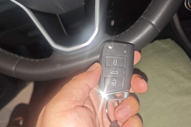 Used Volkswagen Sagitar 2023 300TSI DSG Excellence Edition Vehicle Key