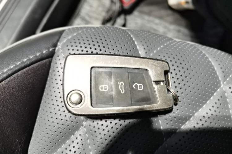 Used Volkswagen Sagitar 2023 300TSI DSG Excellence Edition Vehicle Key